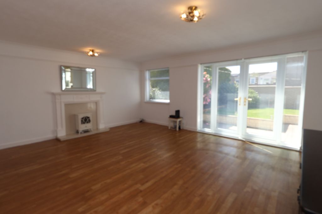Lounge- click for photo gallery
